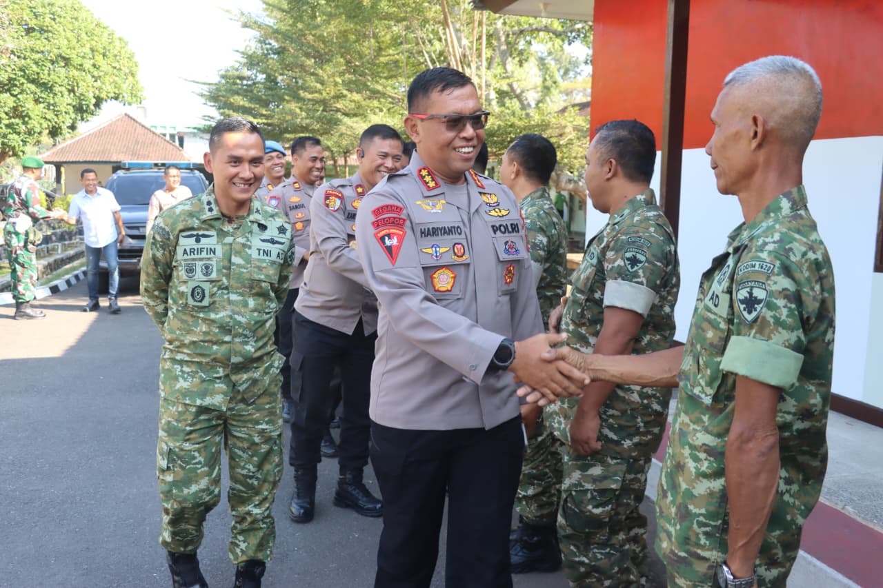 KETUA WARTAWAN WARTA NUSANTARA NTB,UCAPKAN SELAMAT DATANG KAPOLRESTA BARU LOMBOK TENGAH.