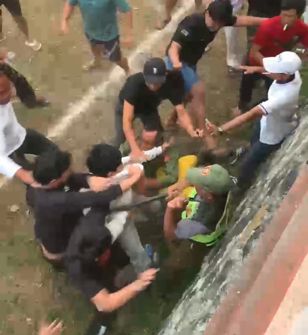 Turnamen pordes di desa urung bogor, wasit dan linmas jadi  korban keributan