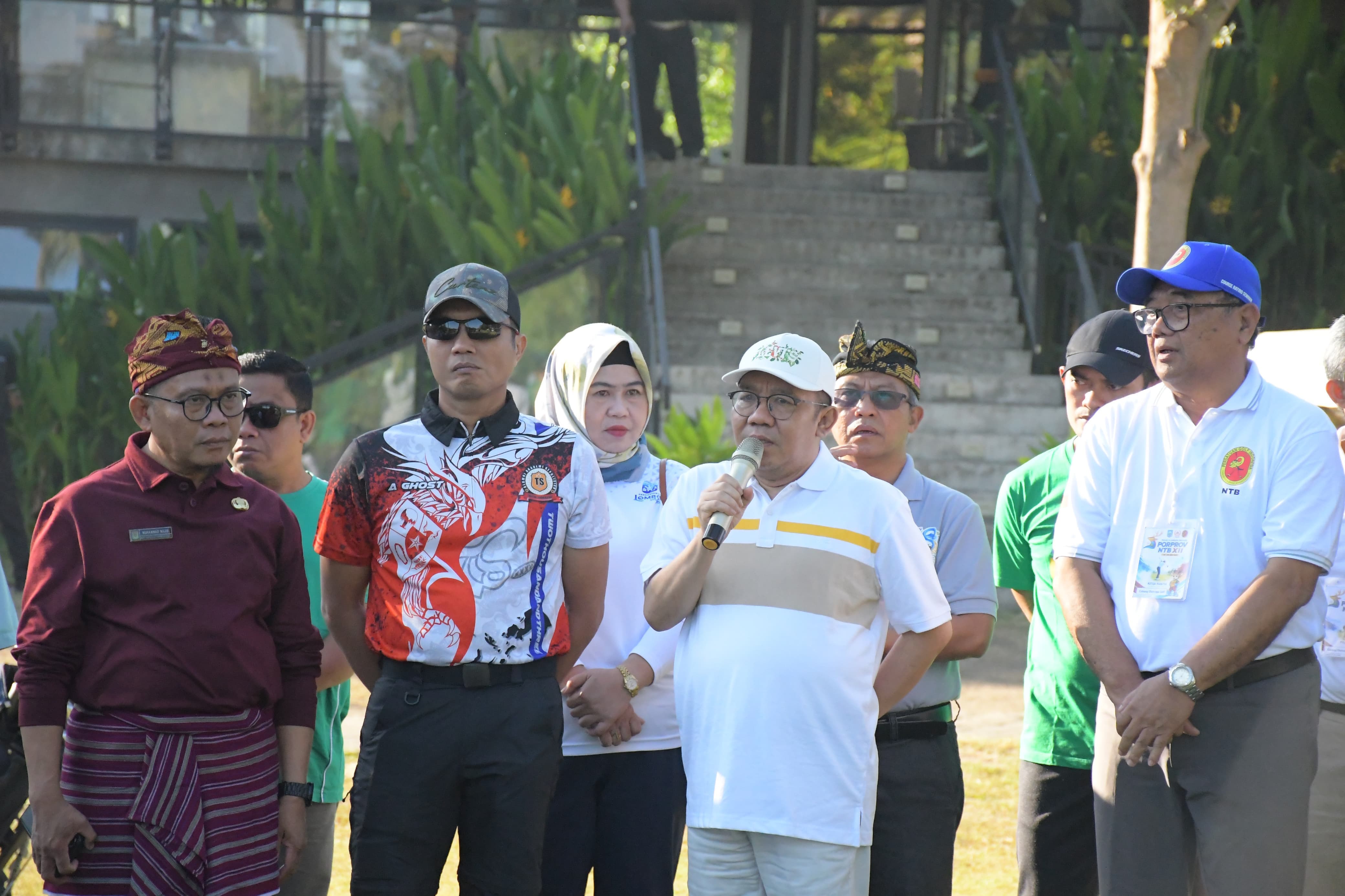 BUPATI LOMBOK UTARA SECARA RESMI, MEMBUKA PERTANDINGAN  CABANG OLAHRAGA"GOLF"DALAM RANGKA PEKAN OLAHRAGA PROVINSI NTB.