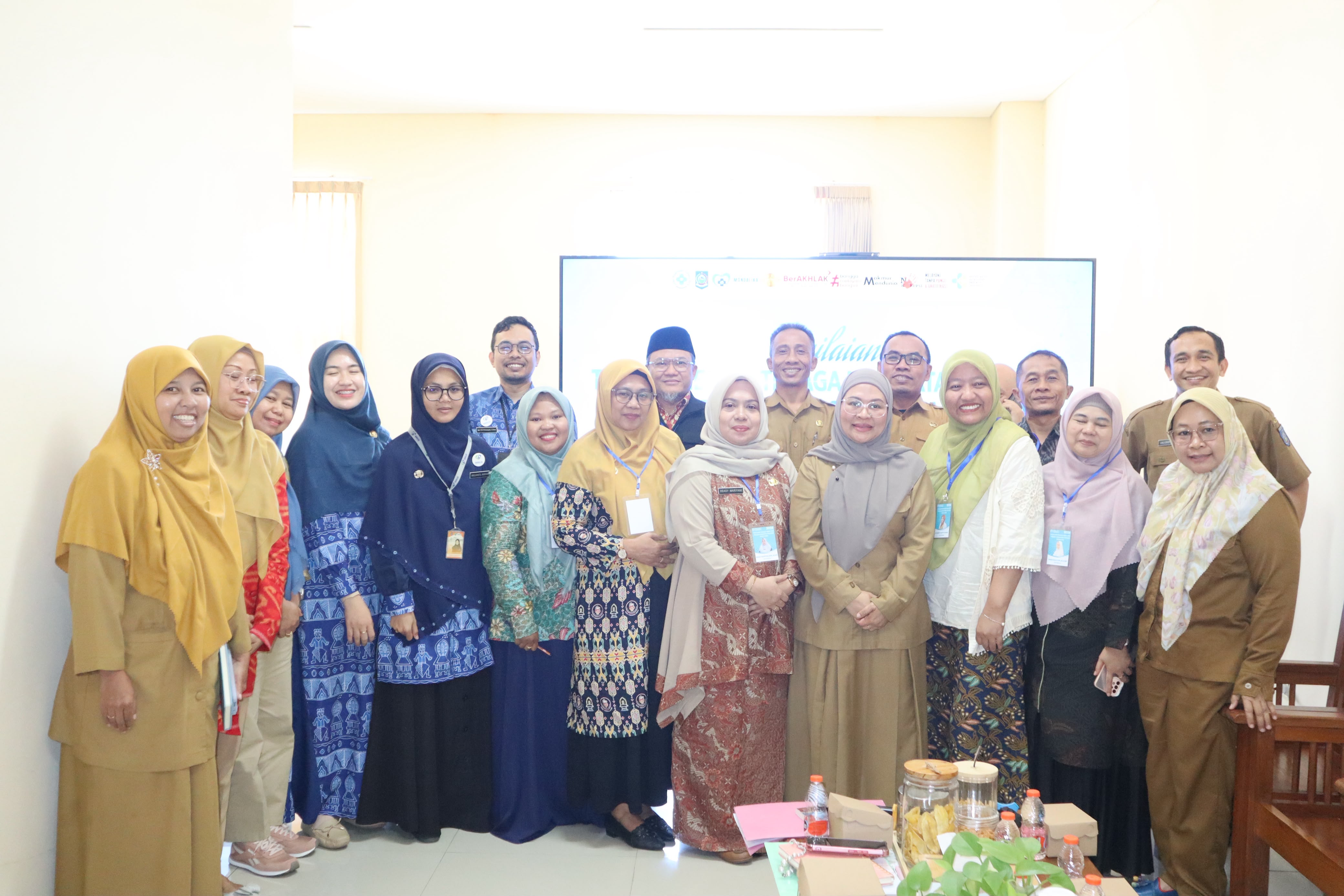 Layanan edukasi masyarakat (LENTERA) mandalika, dari rumah sakit menuju gerakan sosial pencegahan "STANTING"