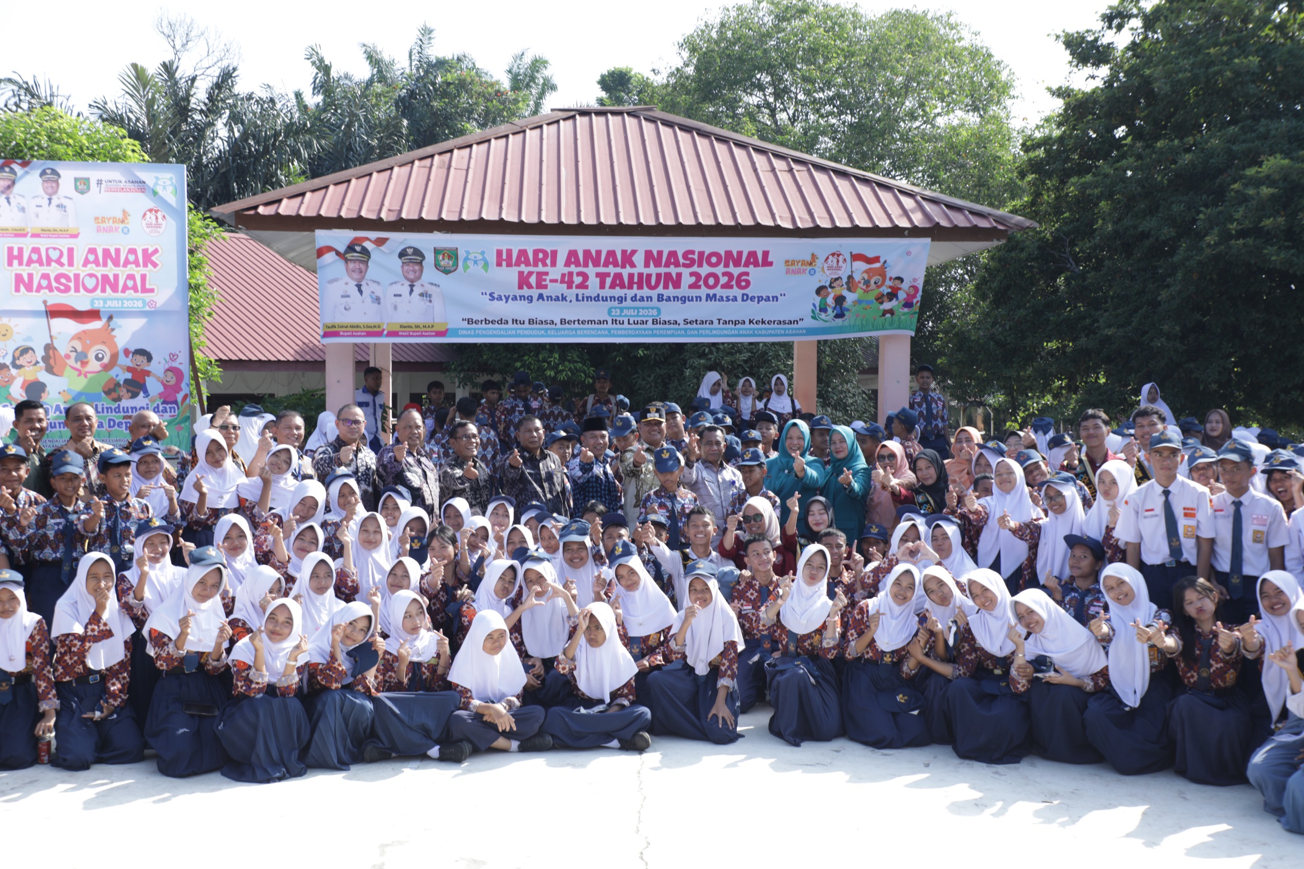 Wakil bupati asahan pimpinan upacara hari anak nasional ke-42 ktahu 2026 di SMP 6 kisaran.