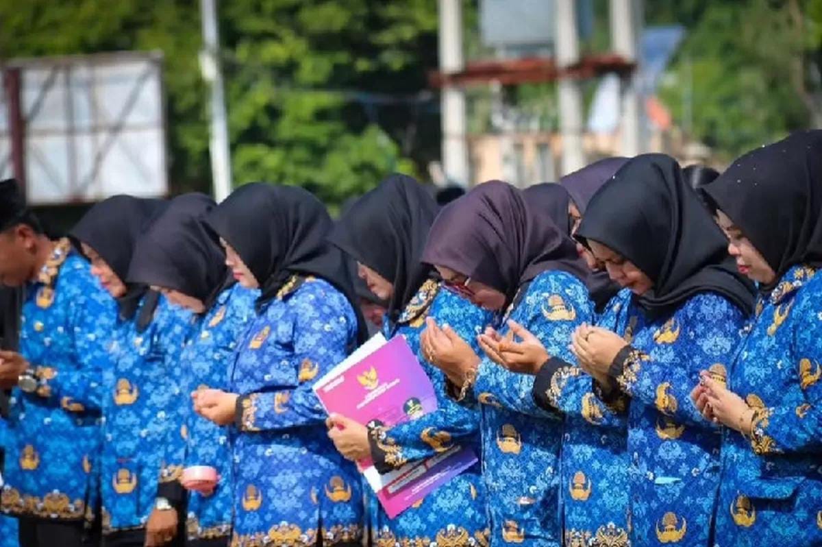 400 guru Bantu riau di pulangkan:pengabdian 20 tahun di abaikan!