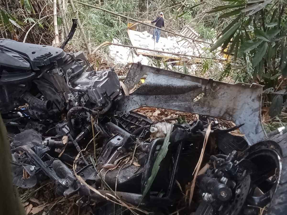 Truk bermuatan bata ringan di duga rem blong